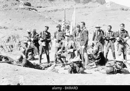 FORT APACHE (1948) Henry Fonda e John Wayne Ward bond, JOHN FORD (DIR) FRTA 002 Foto Stock