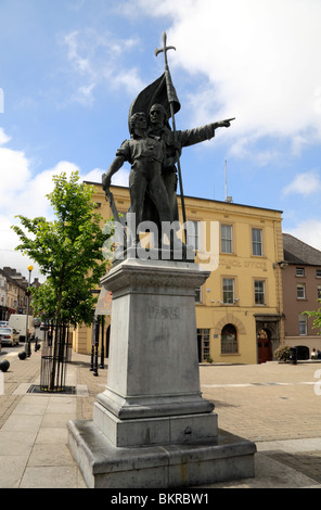 Una statua commemora il 1798 Rebelion in Enniscorthy Town Center, Co Wexford, Irlanda. Foto Stock