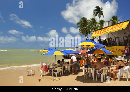 Ristorante sulla spiaggia di Pipa spiaggia città del Brasile Foto Stock