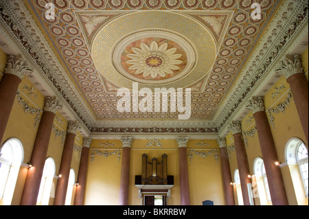 Soffitto e interno della chiesa di San Lorenzo a West Wycombe, Buckinghamshire REGNO UNITO Foto Stock