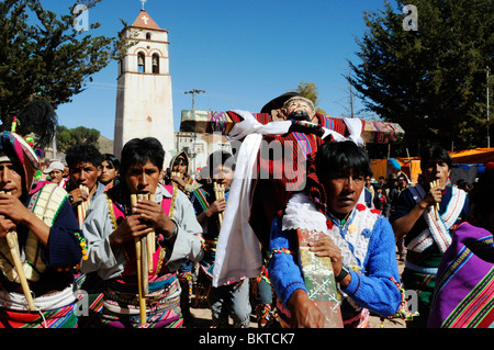 Tinku festival del quechua Indiani che vivono nella città di Macha nell'altopiano boliviano. Foto Stock