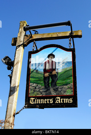 Il ' bracci tinners ' pub segno, a zennor, in cornwall, Regno Unito Foto Stock