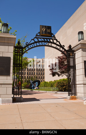 WASHINGTON, DC, Stati Uniti d'America - Professori cancello alla George Washington University. Foto Stock