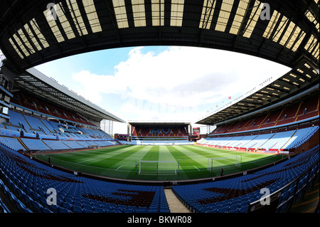 View all'interno di Villa Park Stadium, Birmingham. Casa di Aston Villa Football Club Foto Stock