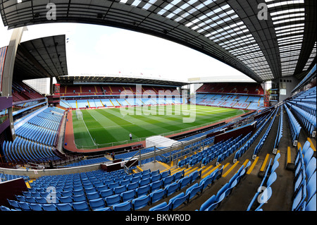 View all'interno di Villa Park Stadium, Birmingham. Casa di Aston Villa Football Club Foto Stock