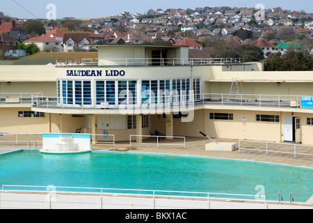 Saltdean Lido - architettura Art Deco vicino a Brighton Foto Stock