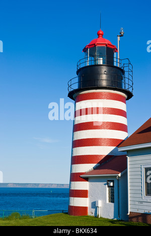 West Quoddy luce testa a testa Quoddy parco dello stato in Lubec, Maine. Il punto più orientale negli Stati Uniti. Foto Stock