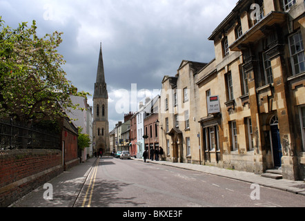 St Michael's Street e la guglia di Wesley Memorial Methodist Church Oxford Foto Stock