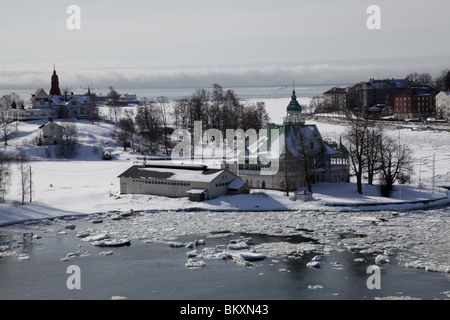 PORTO DI HELSINKI INVERNO: Isole Valkosaari Luoto Klippan porto principale a sud di Helsinki dal terminal invernale della Viking Line, Finlandia Foto Stock