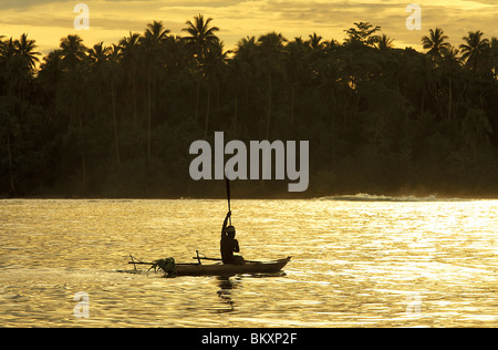 Local paddling in Papua Nuova Guinea Foto Stock