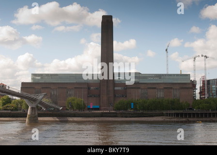 La Tate Modern, celebra il suo decimo anniversario, Londra, Gran Bretagna - 12 Maggio 2010 Foto Stock