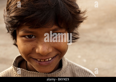 Young street kid in Mt Abu, India Foto Stock