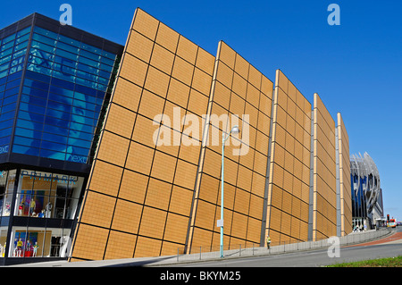 La I draghetti circus shopping centre in Plymouth, Devon, Regno Unito Foto Stock