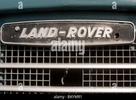 Land Rover Auto Dettaglio di badge Foto Stock