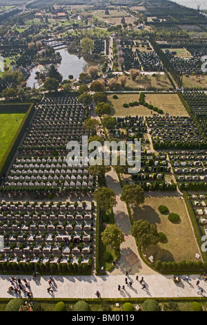 Fu Shou Yuan cimitero cimitero durante il Ching Ming Festival, 5 Aprile, birdseye vista del cantiere grave Foto Stock