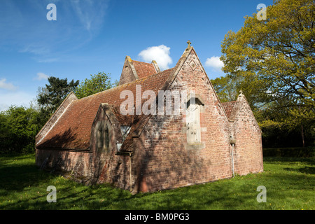 Regno Unito, Inghilterra, Herefordshire, Kempley, 1904 di arti e mestieri e Chiesa di Sant'Edoardo il Confessore Foto Stock