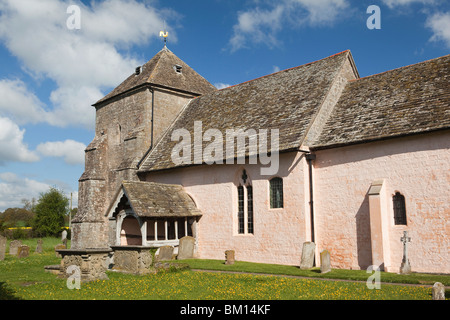 Regno Unito, Inghilterra, Herefordshire, Kempley, St Mary antica chiesa, costruita intorno al 1075 da Hugh de Lacy Foto Stock