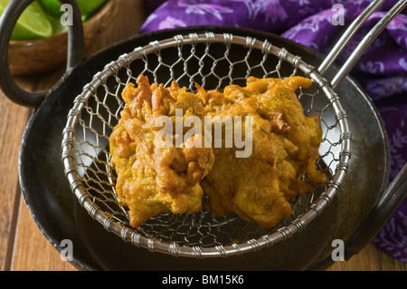 Cipolla cipolla bhajis pakoras cibo indiano Foto Stock