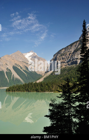 Kinney lago e montagna Whitehorn, Monte Robson Provincial Park, British Columbia, Canada, America del Nord Foto Stock