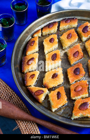 Basbousa, egiziano torta di semolino, ristoranti mediorientali, Egitto, Africa Settentrionale, Africa Foto Stock