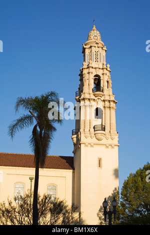 Campanile, San Vincenzo de' Paoli chiesa cattolica, Figueroa Street, Los Angeles, California, Stati Uniti d'America Foto Stock