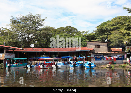 Le imbarcazioni turistiche, Lago di Nicaragua, il lago Cocibolca, Lago de Nicaragua, Granada, Nicaragua america centrale Foto Stock