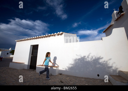 Tipica architettura, città di portici, comune di Lagoa, distretto di Faro, regione di Algarve, PORTOGALLO Foto Stock