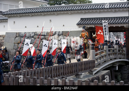 Il Samurai in Odawara Hojo Godai Festival che si tiene nel mese di maggio presso il castello di Odawara a Kanagawa, Giappone Foto Stock