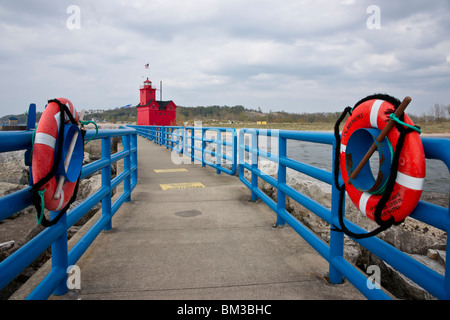 Il Big Red Lighthouse presso il Lake Michigan, Michigan, Holland mi State Park immagini immagini foto foto grandi ad alta risoluzione orizzontali negli Stati Uniti ad alta risoluzione Foto Stock