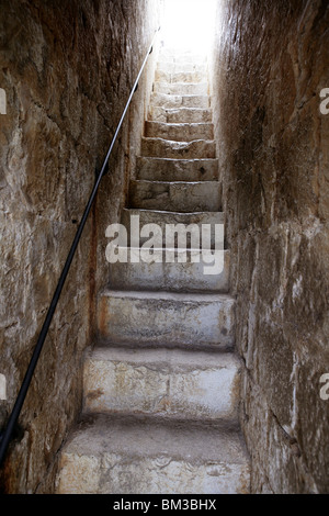 Scala di luce, metafora al cielo, il bianco fino shine Foto Stock