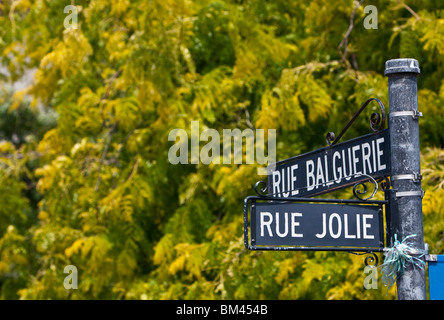 Francese street sign in costiera township di Akaroa, Penisola di Banks, Canterbury, Isola del Sud, Nuova Zelanda Foto Stock