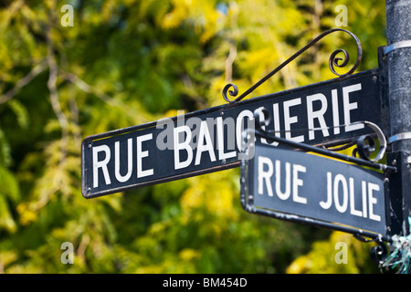 Francese street sign in costiera township di Akaroa, Penisola di Banks, Canterbury, Isola del Sud, Nuova Zelanda Foto Stock