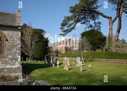 Chiesa Stinsford. In questo sagrato il cuore di Thomas Hardy fu sepolto. Le sue ceneri riposano nel poeta's Corner a Westminster Abbey Foto Stock