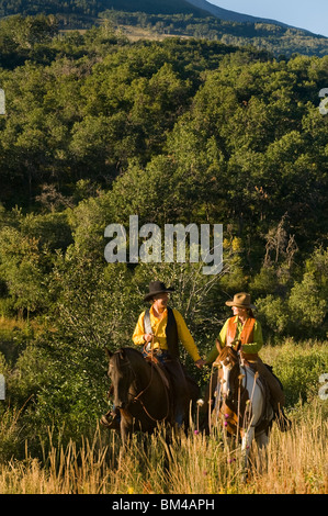 Giovane a cavallo Foto Stock