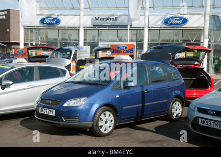 Usato Ford automobili per la vendita, il Marshalls Ford, Marshalls usato concessionaria auto, Cambridge, Regno Unito Foto Stock