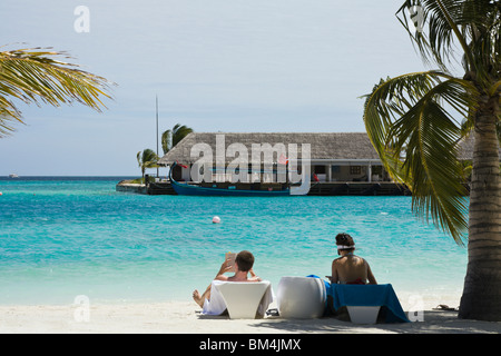 Vista sul centro di immersioni presso le Maldive Kandooma, South Male Atoll, Maldive Foto Stock