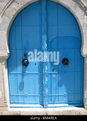 Tradizionale tunisino porta a Sidi Bou Said Foto Stock
