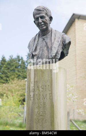 Busto del compianto Cardinale Basil Hume Foto Stock