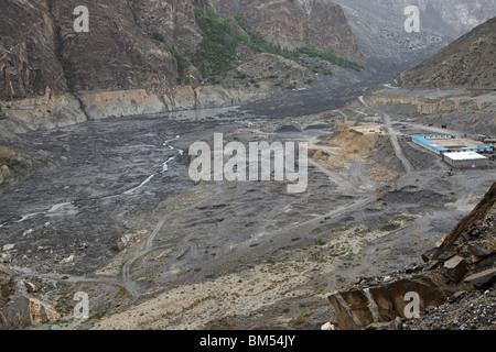 La frana di Attabad che blocchi la Karakoram Highway, Hunza, Pakistan Foto Stock