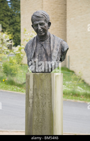 Busto del compianto Cardinale Basil Hume Foto Stock