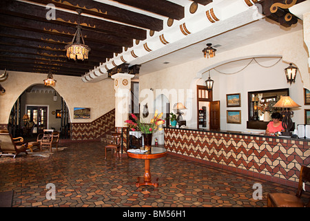 La lobby dell'Hotel El Paisano gigante dove è stato girato Marfa Texas USA Foto Stock