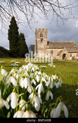 Sant'Andrea Chiesa, Miserden, Cotswolds, Gloucestershire, Regno Unito Foto Stock