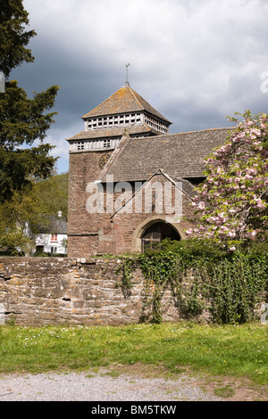 Skenfrith un Dr che cattura la posizione Monmouthshire Galles. Come Feaured Leadworth superiore nel sogno eterno " amys scelta' episodio. Foto Stock