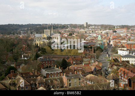 Il est prospettiva di Winchester e la Cattedrale di St Giles Hill, Hampshire, Regno Unito Foto Stock