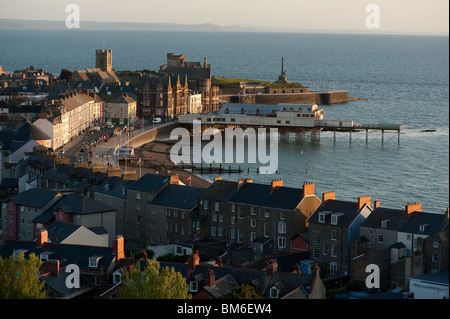 Vista generale di Aberystwyth town, una località balneare sulla costa occidentale del Galles REGNO UNITO Foto Stock