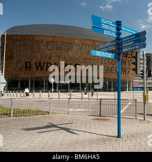 Il Wales Millennium Centre Cardiff Bay, Wales UK Foto Stock