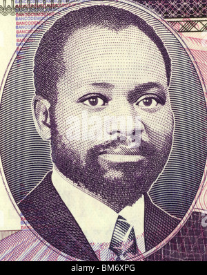 Moises Samora Machel (1933-1986) su 20 Meticais 2006 banconota dal Mozambico. Foto Stock