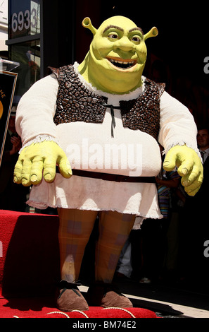 SHREK SHREK onorato con una stella sulla Hollywood Walk of Fame HOLLYWOOD LOS ANGELES NV USA 20 Maggio 2010 Foto Stock