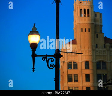 Jackson edificio sul Pack Square con street light, lampada street, nel centro cittadino di Asheville North Carolina NC US STATI UNITI D'AMERICA. Foto Stock