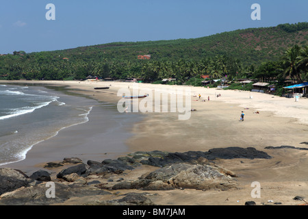 Kudle Beach, popolare tra i viaggiatori con zaino in spalla, a sud della città di Gokarna, Karnataka in India Foto Stock